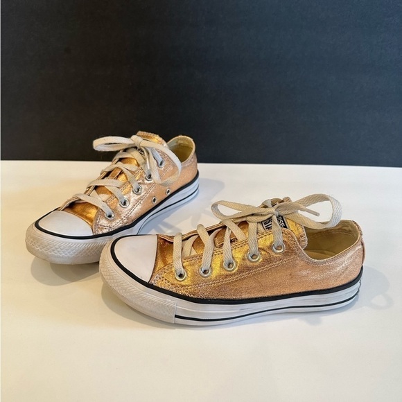 Converse All Stars Copper Metallic Low Top Women’s Size 6 - Picture 1 of 7